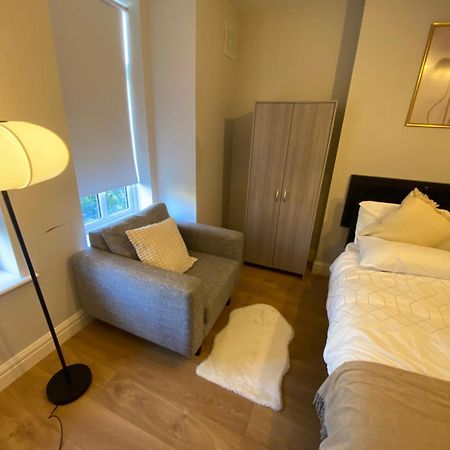 Extra Large Room In New House At Citywest Dublin Eksteriør bilde