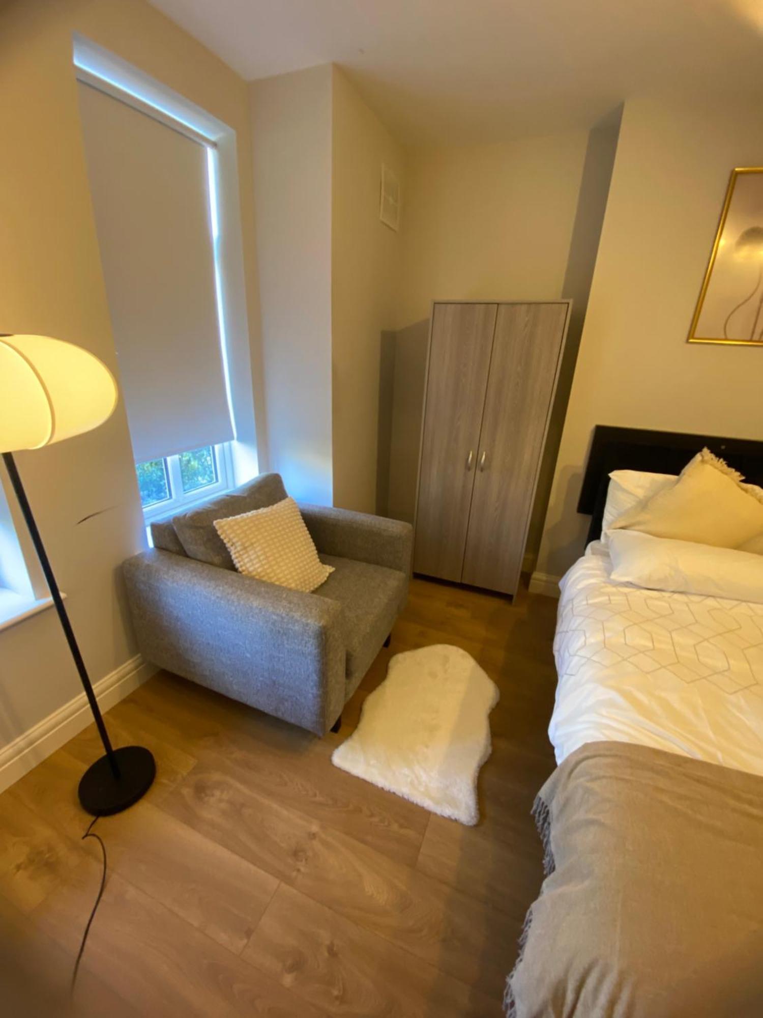 Extra Large Room In New House At Citywest Dublin Eksteriør bilde