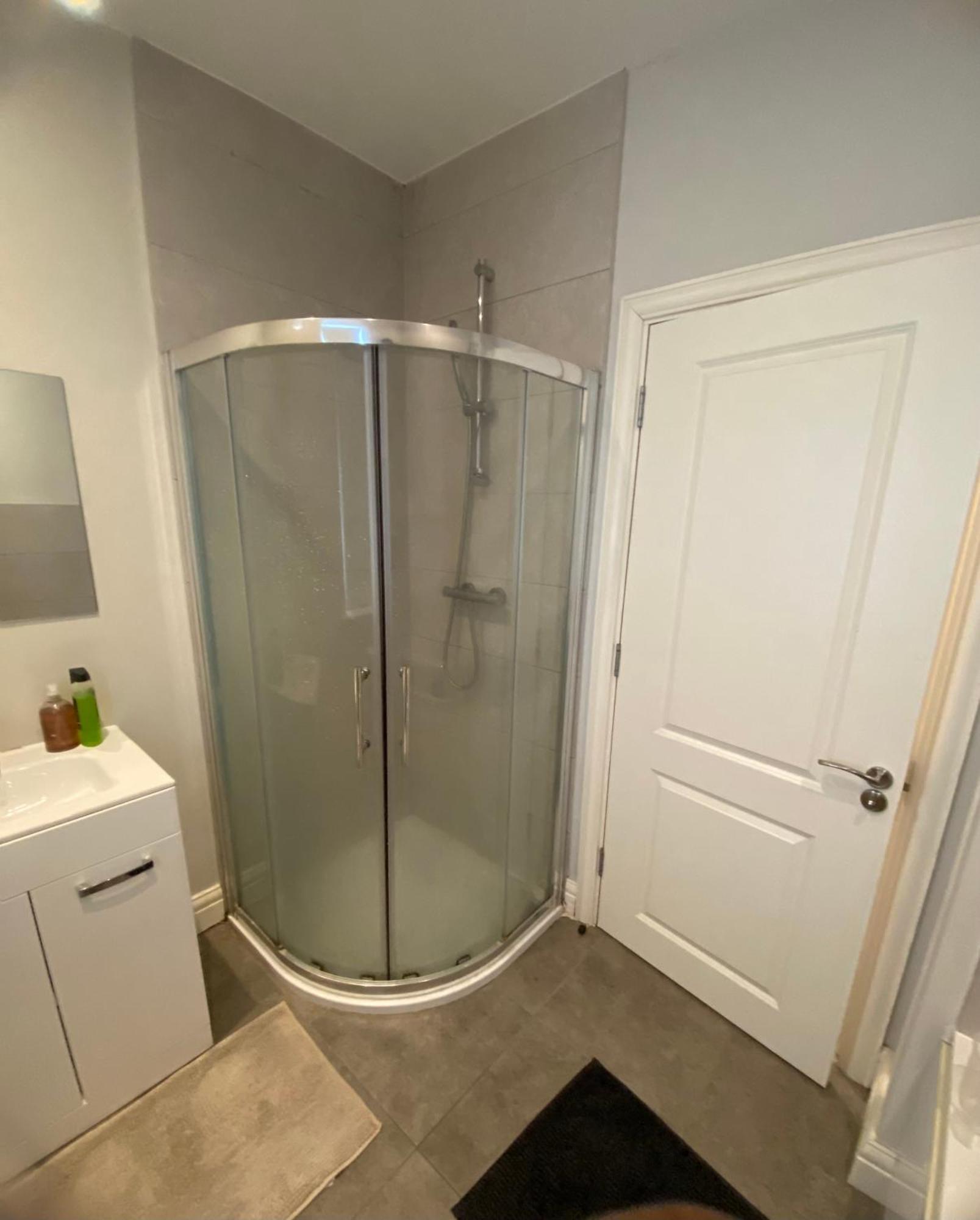 Extra Large Room In New House At Citywest Dublin Eksteriør bilde