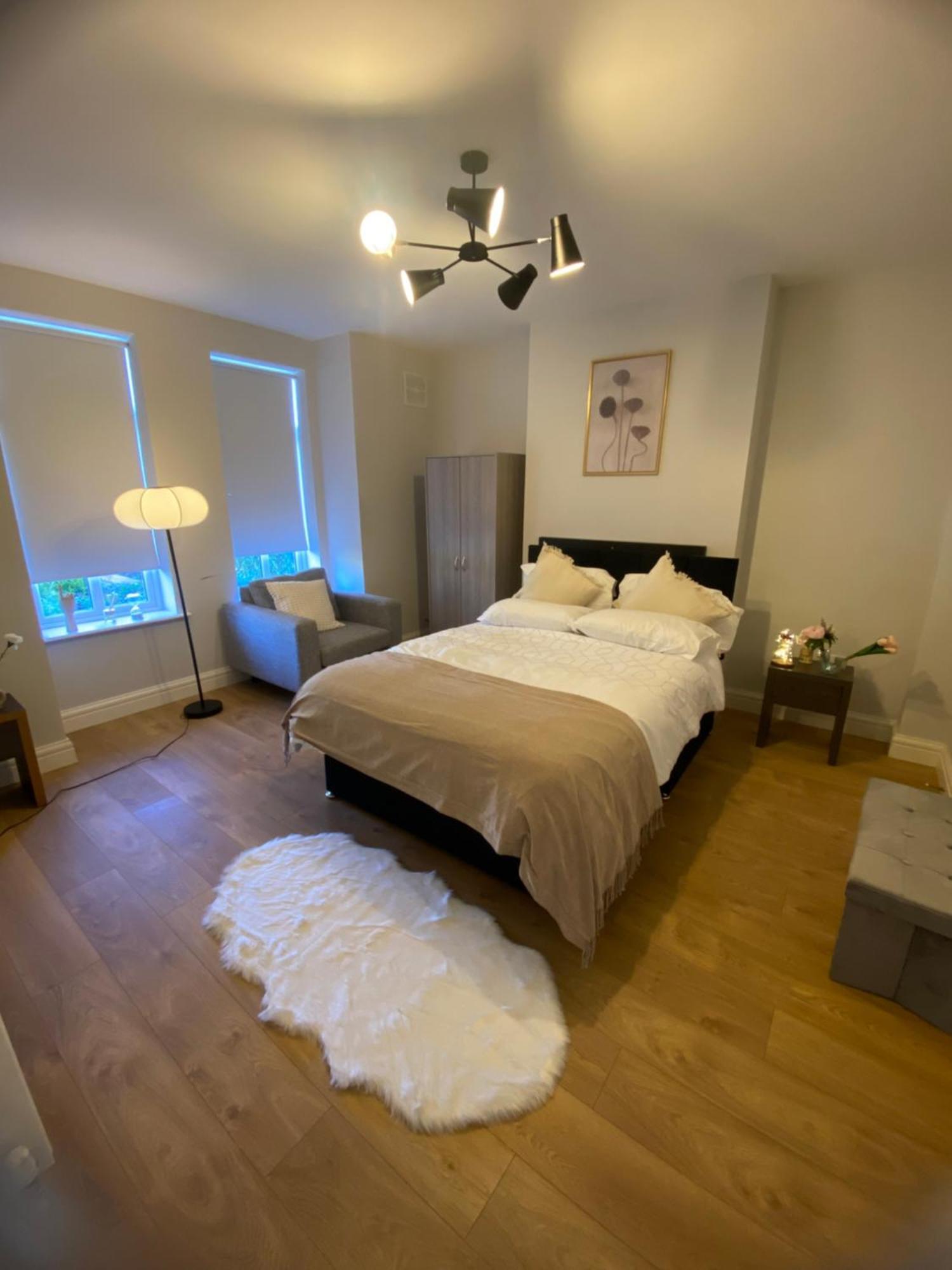 Extra Large Room In New House At Citywest Dublin Eksteriør bilde
