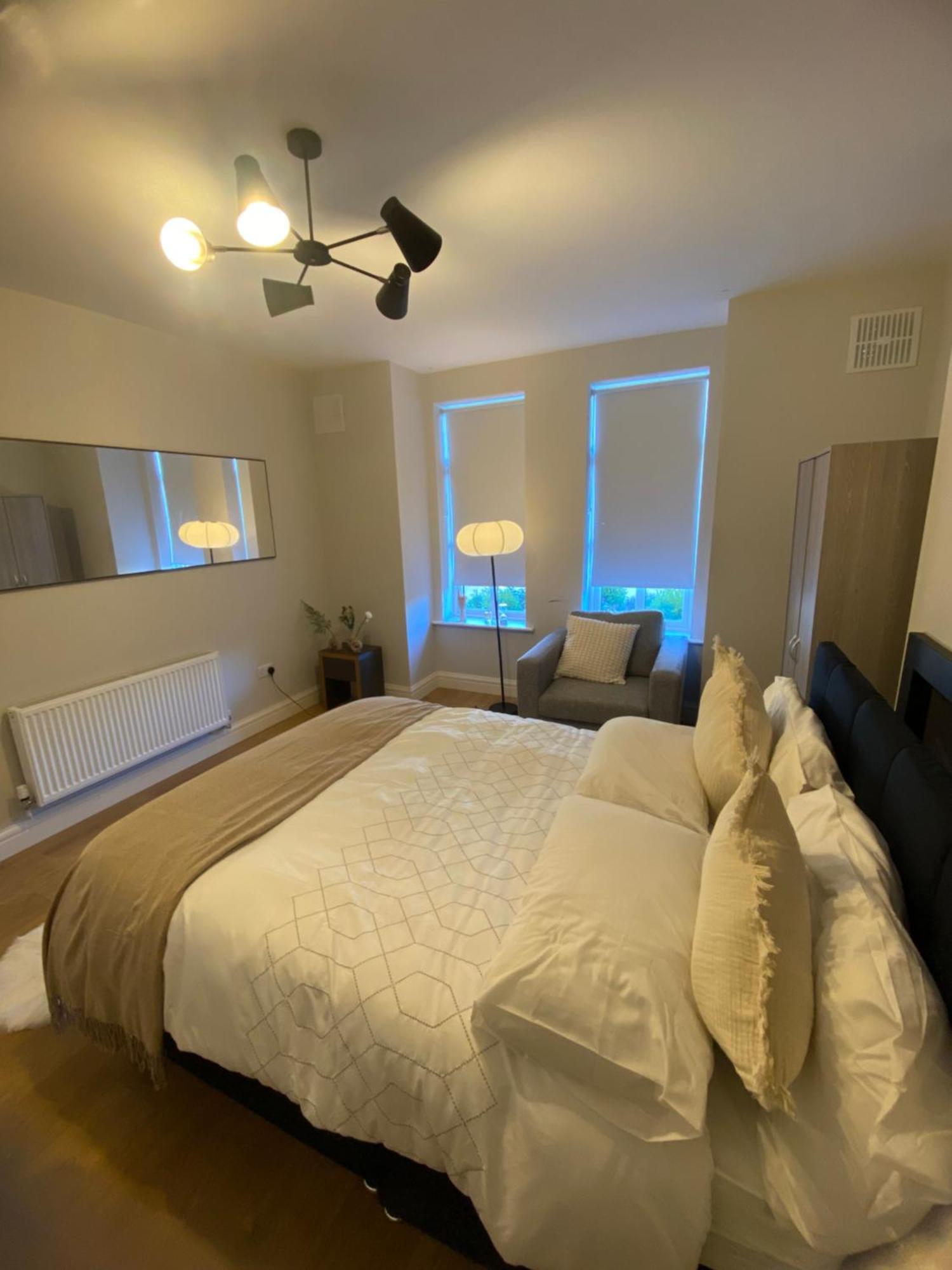 Extra Large Room In New House At Citywest Dublin Eksteriør bilde