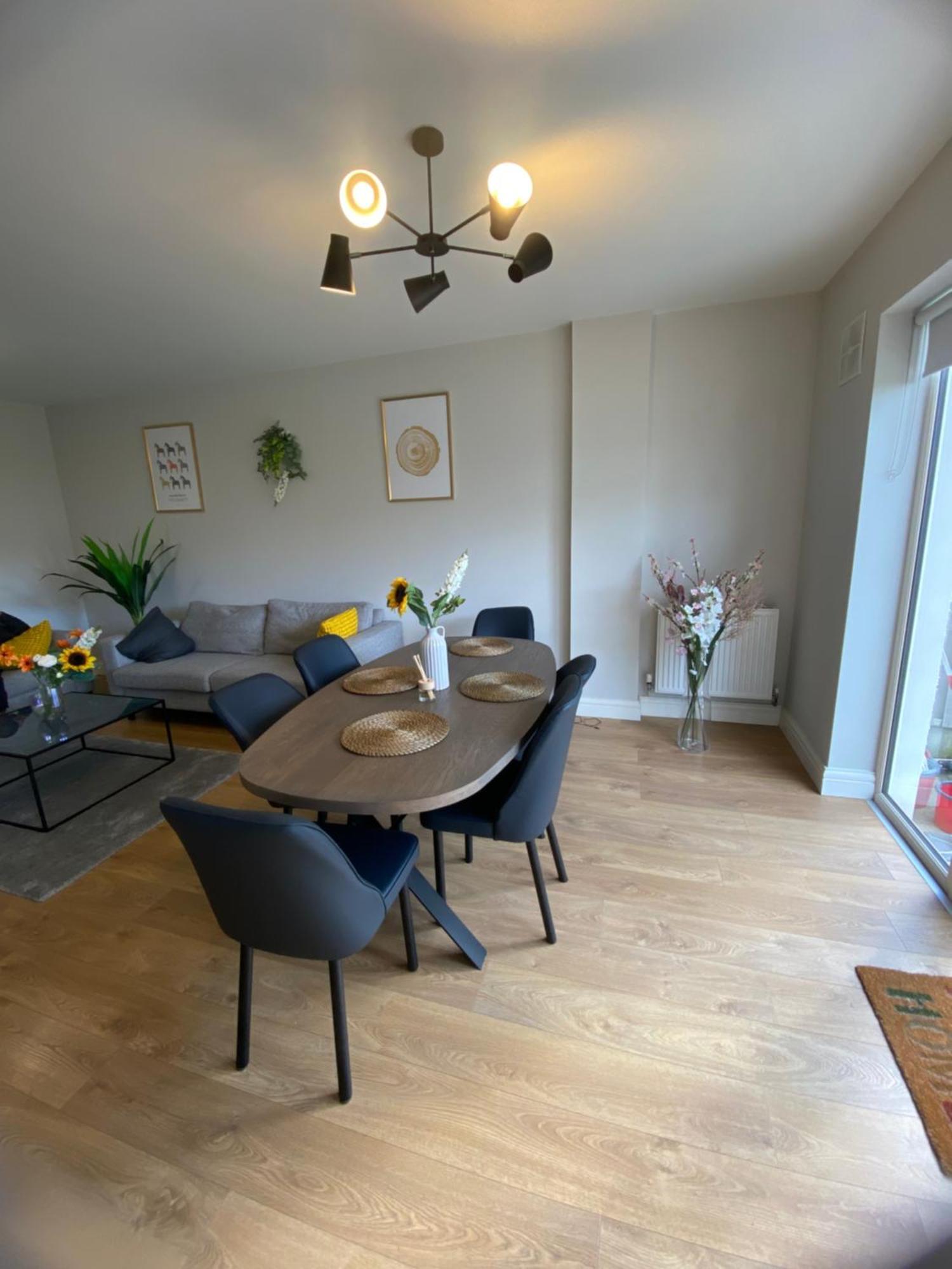 Extra Large Room In New House At Citywest Dublin Eksteriør bilde